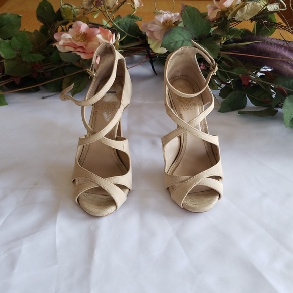 Womens Vince Camuto Heels - Picture 2 of 7